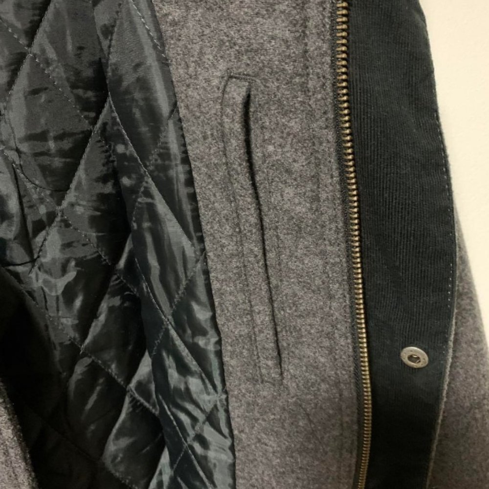 black jacket - Picture 6 of 7